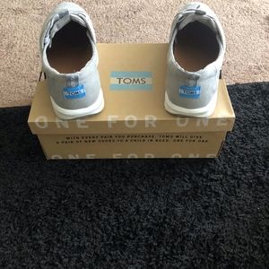 Toms